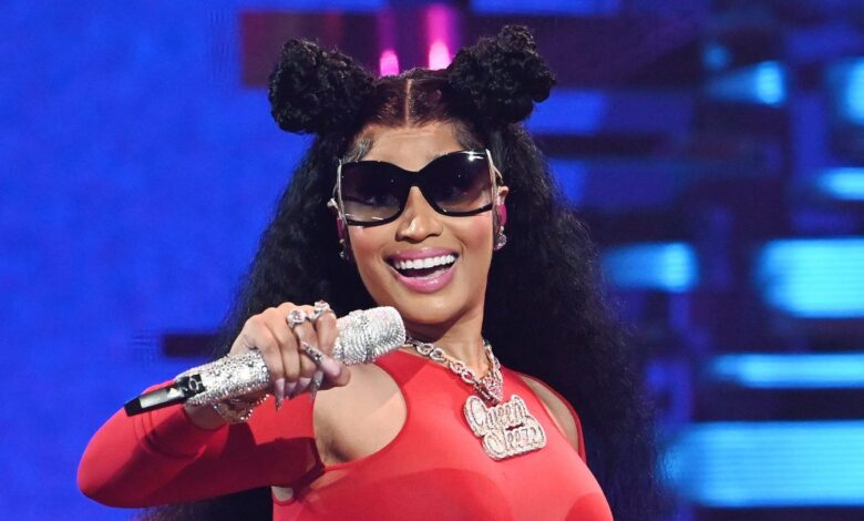 The Barbz celebrate Nicki Minaj's release from police custody