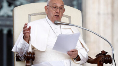 Pope Francis has apologized after reports that he used disparaging remarks against homosexuals