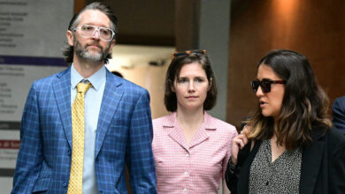 Amanda Knox testifies at her slander trial in Italy