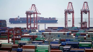 China's exports in May grew higher than expected, up 7.6%