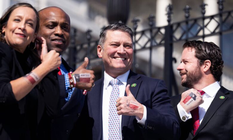 Representatives Ronny Jackson and Wesley Hunt sought campaign cash to pay club dues