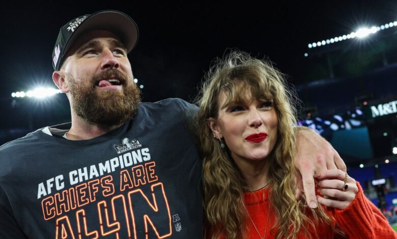 How Travis Kelce reacts when asked when he'll turn Taylor Swift into an "Honest Woman" in front of a crowd