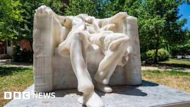 DC heat melts the head of a wax replica of Abraham Lincoln