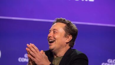 Americans are tired of the pay gap between top executives and employees, as Elon Musk appears ready to break CEO pay standards