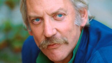 Donald Sutherland, Star of 'Ordinary People', 'Klute' and 'Hunger Games' Film Series, Dies at 88