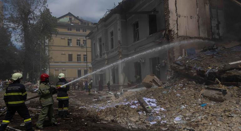 UN human rights chief calls for end to war in Ukraine after latest air strikes