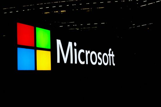 Microsoft outage affects users globally, flights canceled