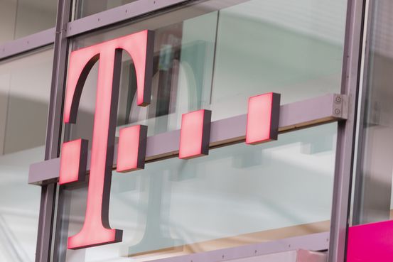 T-Mobile to spend $4.9 billion to buy Metronet in joint venture with KKR