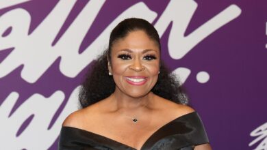 Kim Burrell Apologizes To LGBTQ+ Community At Gospel Music Awards For Past "Hurtful" Comments (VIDEO) Stellar Gospel Music Awards