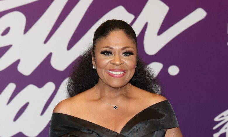 Kim Burrell Apologizes To LGBTQ+ Community At Gospel Music Awards For Past "Hurtful" Comments (VIDEO) Stellar Gospel Music Awards