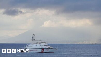 Why did the Bayesian cruise ship sink in 16 minutes?