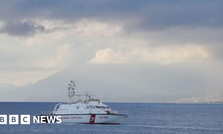 Why did the Bayesian cruise ship sink in 16 minutes?