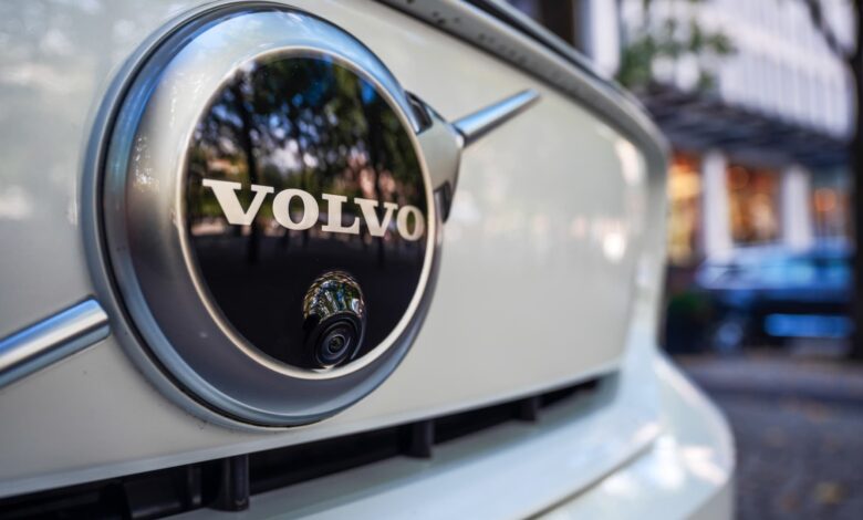 Sweden's Volvo Cars abandons plan to sell only electric cars by 2030