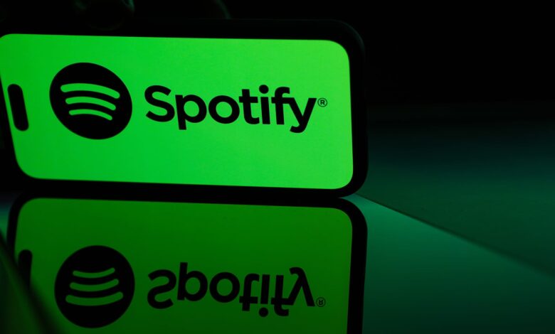 Down detector says Spotify is down for more than 40,000 users in the US