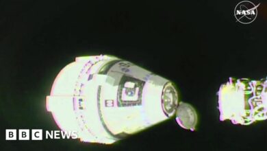 Capsule carrying stranded astronauts returns home without them