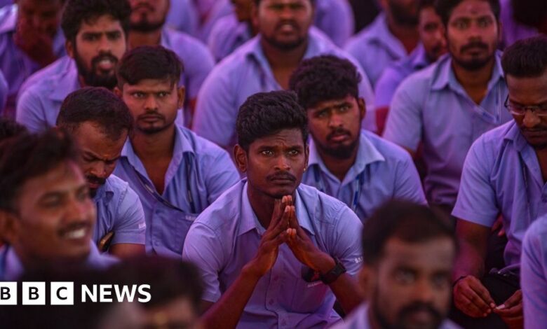 Why hundreds of Samsung workers protested in India