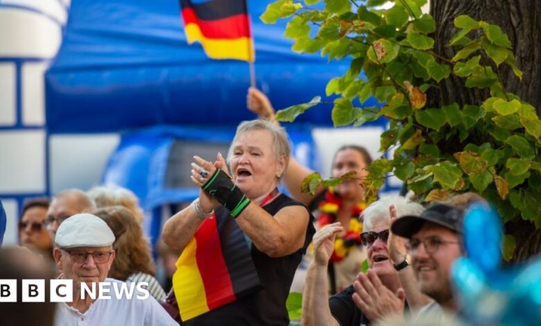 Brandenburg election: Olaf Scholz's SPD narrowly defeats AfD