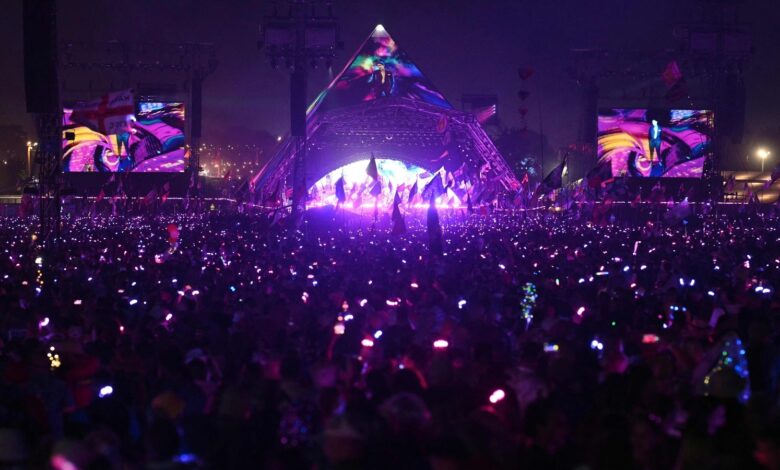 Coldplay Concert in India: How LED Bracelets Work and Create Magical Moments