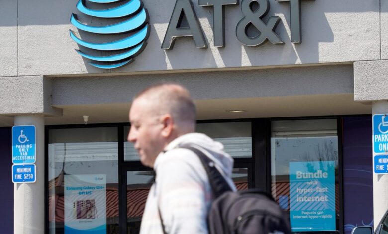 AT&T is selling the majority of its DirecTV shares to private equity firm TPG Partners for $7.6 billion