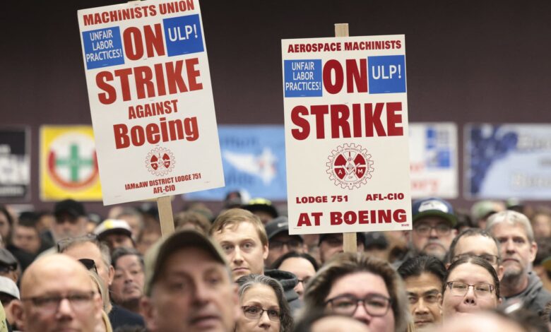 Boeing mechanics vote on new proposal that could end the strike