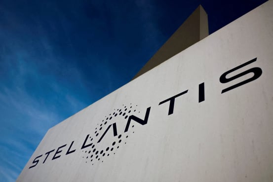 Stellantis collapses as executive change fails to calm nerves