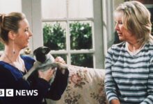 Lisa Kudrow leads the tributes to her Friends 'genius' mother