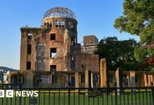 Survivors of the atomic bomb explosion in Japan win the Nobel Peace Prize