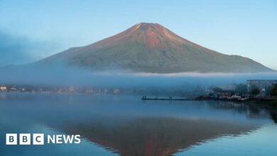 Japan's Mount Fuji remains as snow-free as of late as ever