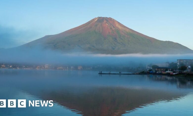 Japan's Mount Fuji remains as snow-free as of late as ever