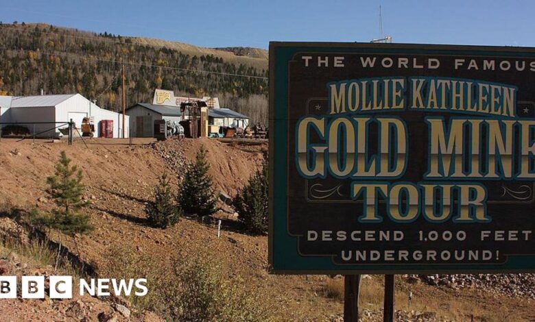 One dead and 12 tourists trapped in Colorado gold mine