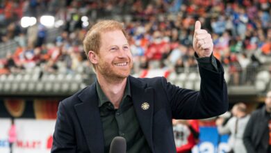 Prince Harry thinks it would be cool to be a midfielder (Canadian)