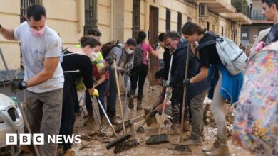 'Solidarity surges in Spain as anger grows over slow response to floods'