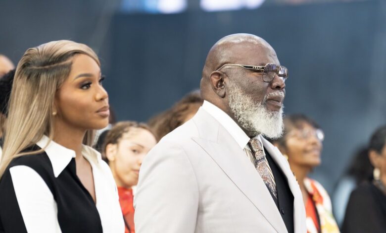 T.D. Jakes' Daughter Sarah Jakes Roberts Speaks Out After His Medical Emergency During A Church Service 