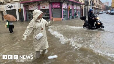 Málaga evacuates thousands of people as more flood warnings are issued