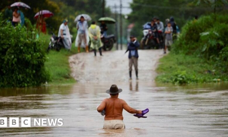 Hundreds of villages in Honduras were isolated because of the rain