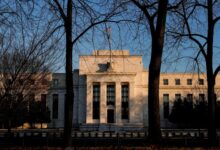 Fed minutes showed officials favored a gradual pace of interest rate cuts