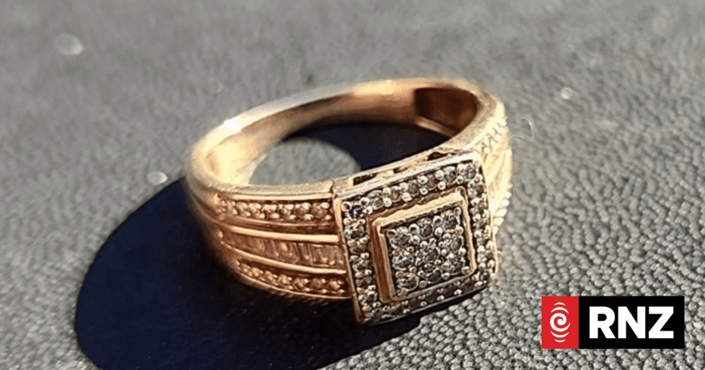 NZ's gold-hearted metal detectorist community finds woman's lost engagement ring