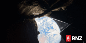 How to watch Artemis II's moon flyby and when How to watch Artemis II's moon flyby and when