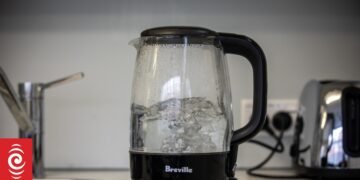 Boil water notice for Auckland suburbs until 'further notice' Boil water notice for Auckland suburbs until 'further notice'