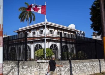 Will sending aid to Cuba anger U.S.? Half of Canadians say ‘so what?’: survey