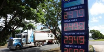 Government issues ‘emergency’ order for truckers over fuel crisis