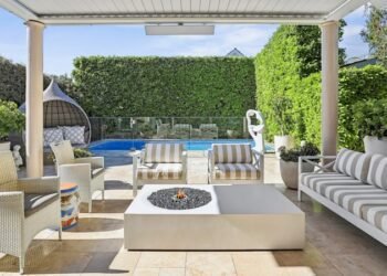 Widow of supermarket tycoon sells Sydney home for about $10.3 million Widow of supermarket tycoon sells Sydney home for about $10.3 million