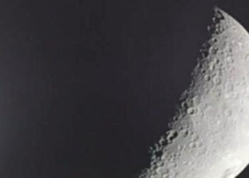 Astronomer discusses new details Artemis II crew revealed about far side of moon