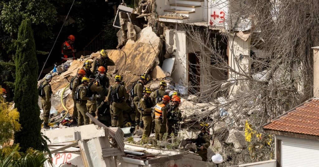 Trump warns of "critical period" in Iran war, as deadline to avoid escalation looms